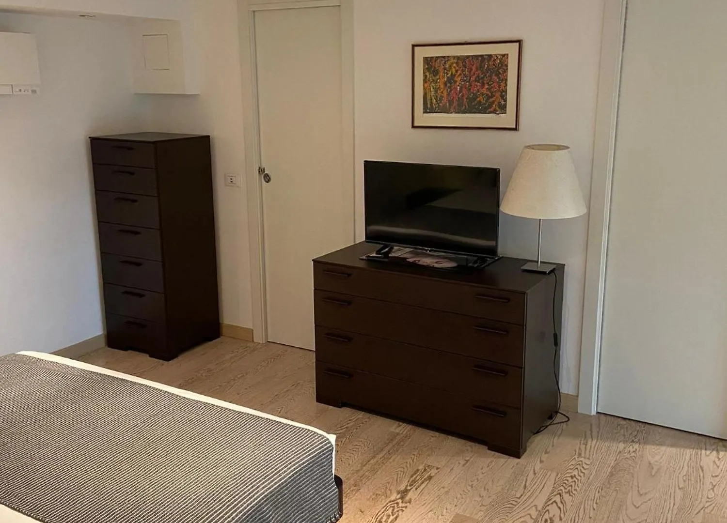 Regina Milano In Pezzotti - Parking Car Apartment  Milan