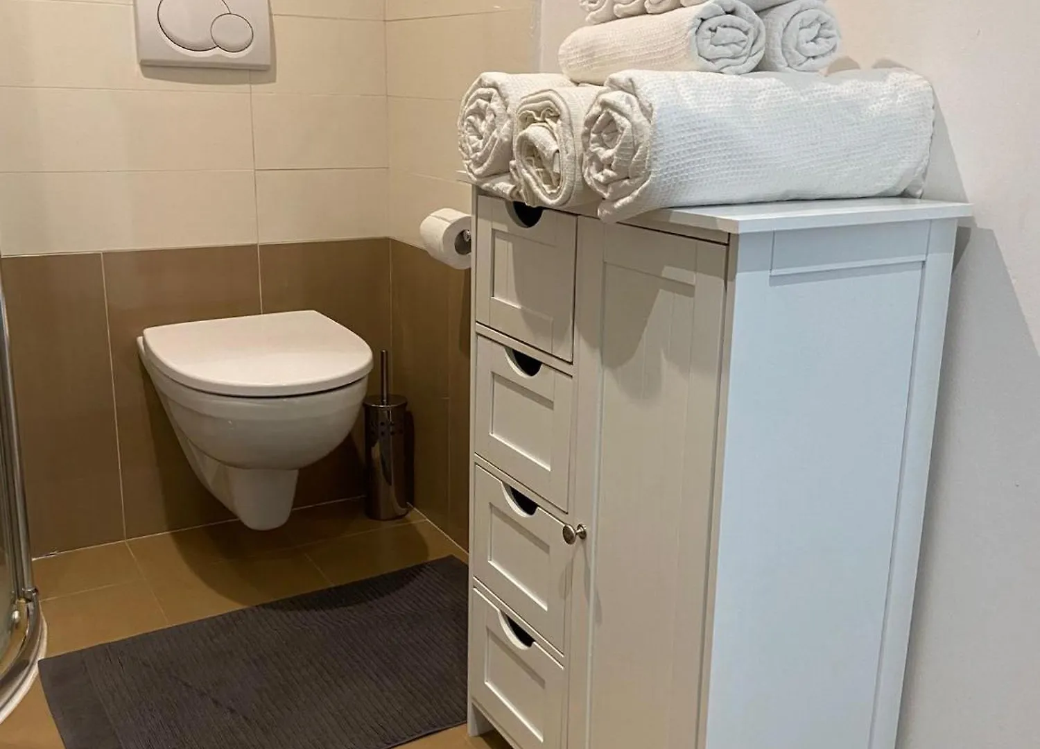 Regina Milano In Pezzotti - Parking Car Apartment 0*, Milan Italy