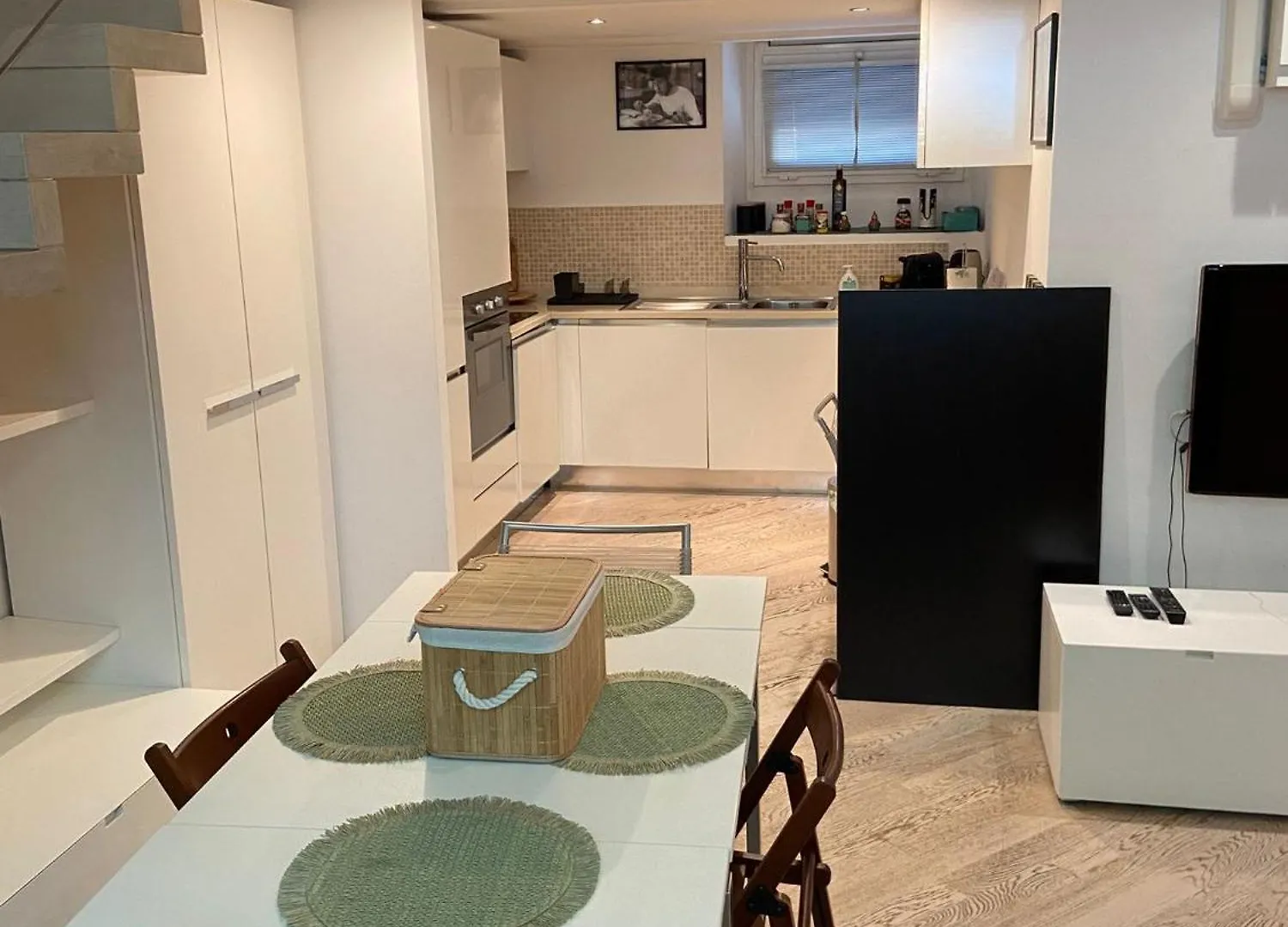 Regina Milano In Pezzotti - Parking Car Apartment 0*, Milan
